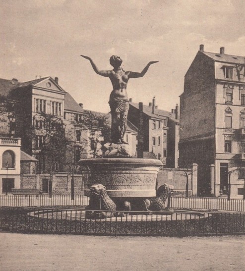 Gerechtigkeitsbrunnen 1914